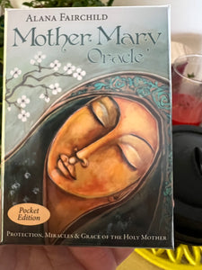 Mother Mary Oracle: Pocket Edition