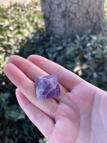 Natural Amethyst Purple Crystal Gemstone Pyramid