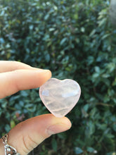 Load image into Gallery viewer, Rose Quartz Pink Love Heart Shaped Rocks set of 5 Crystal Stones