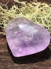 Load image into Gallery viewer, Amethyst Heart Purple Crystal Stone