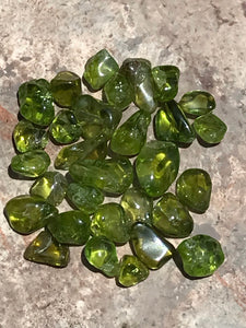Peridot 30 Pieces Green Polished Tumbled Gemstone Rock Crystal